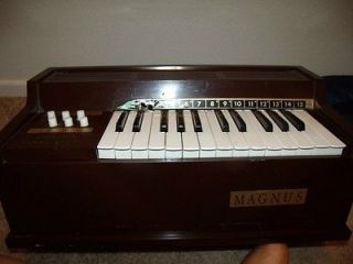electric chord organ in Piano & Organ