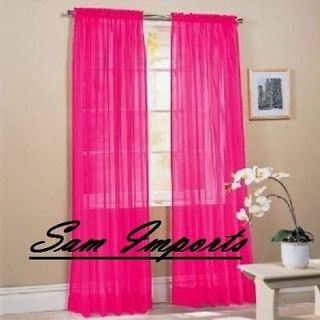 Window Curtain in Curtains, Drapes & Valances