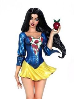 CS Moore Studios Grimm Fairy Tales Snow White Statue Brand New