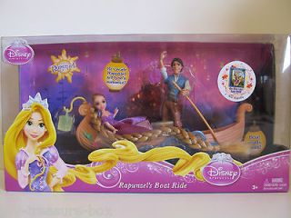 Disney Rapunzels Boat Ride with Rapunzel & Flynn PVC Figures   Ages 