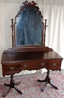 ANTIQUE Mahogany Vanity/ Dresserm Two Ribbed Spindle Legs, Mirror, 3 