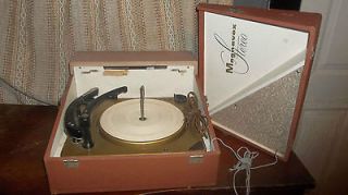 Vintage Custom Magnavox Stereo Turntable/Reco​rd Player With Case