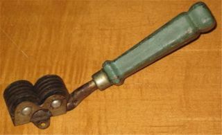 Vintage Rapid Knife Sharpener Green Paint Handle Pat. 1925