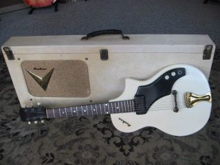 1960 Airline Model 7214 electric guitar with Amp in Case vintage 6v6 
