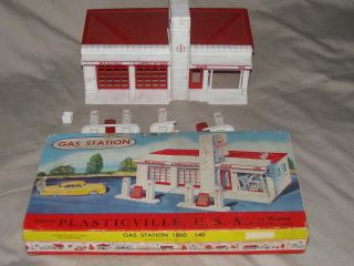 Lot of 4 Plasticville ~ Gas Station   Fire House   Switch Tower   Cape 