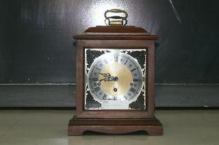 Howard Miller/ Barwick mantel clock Vintage 1974 model 4999 (350 020)
