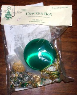   Box Ornament Kit Dublin 3 Emerald Green Satin Ball Golden Oldie