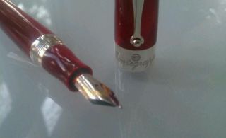 Montegrappa Classica Fountain Pen 18K Nib   RED   New in Box with 