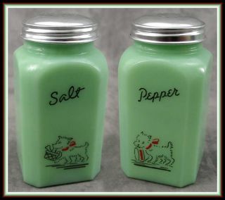 JADEITE GREEN GLASS WESTIE WEST HIGHLAND TERRIER SALT & PEPPER SHAKER 