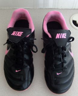 NIKE YOUTH TRACK/SOCCER SHOES IN BLACK AND PINK, SIZE 2!
