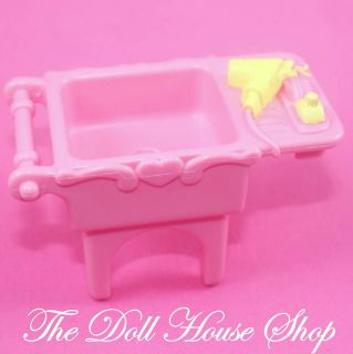   Price Loving Family Dream Dollhouse Pet Shop Pink Dog Cat Bath Sink