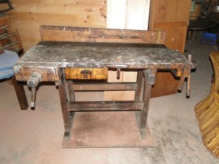EARLY 18OOs WORK BENCH WITH 2 VISES