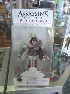 ASSASSINS CREED BROTHER HOOD EZIO in white ACTION FIGURE by Neca
