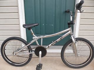 GT PERFORMER BMX FREESTYLE 20 BICYCLE CHROME