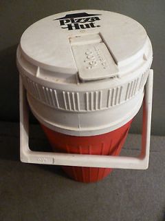  IGLOO PIZZA HUT 1/2 GALLON COOLER RED AND WHITE GOOD CONDITION LOOK
