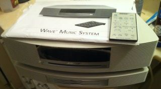 BOSE WAVE RADIO CD MODEL AWRCC2 W/ 3 CD CHANGER IN PLATINIUM WHITE W 
