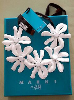   new in box MARNI for H&M Necklace with large white plastic flowers