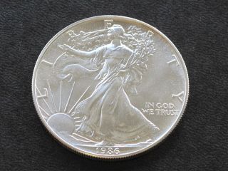 1986 Liberty Walking American Silver Eagle Dollar Coin BU C0677L