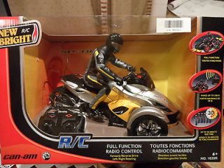 Can Am Spyder 116 scale Radio Control Motorcycle Trike by New Bright 