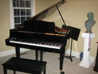 Yamaha Baby Grand Piano GH1B Excellent Condition