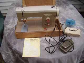 Vintage Nelco Zig Zag Sewing Machine With Manual & +++