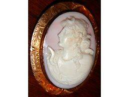 Antique 10K Gold Diana the Huntress Pink Shell Cameo