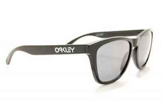 OAKLEY FROGSKINS POLISHED BLACK WITH GREY POLARIZED LENSES 03 223 NEW 