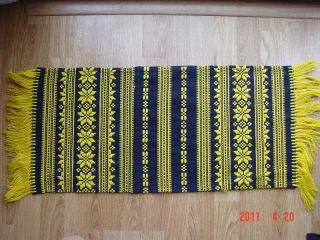 HUNGARIAN HAND EMBROIDERED DECORATIVE TABLE RUNNER