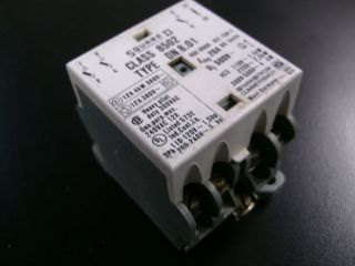 SQUARE D RELAY   CLASS 8502   RELAY TYPE DN 8.01   HEAVY DUTY   12 AMP 