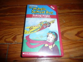 THE MAGIC SCHOOL BUS IN RAINFOREST~VHS VIDEO~A TROPICAL PARADISE~SCIEN 