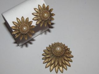   Signed BOUCHER Gold Tone Pearl Flower Brooch & Clip On Earrings SET