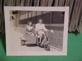 VINTAGE SNAPSHOT PHOTO SCOOTER/MOTORCYCLE? CART WITH SIDE CAR 2 LADIES 