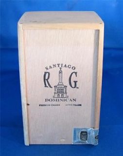 SANTIAGO R G Dominican Churchills Empty Wooden Cigar Box   M
