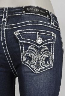 LA Idol Bootcut Jean size 9 w Stitching a Thick Stitching Design 