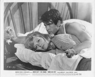 BONNIE AND CLYDE original still BEATTY & DUNAWAY in bed (T399)