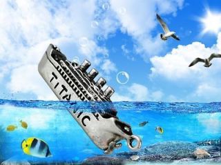 Scale 1/5000 Titanic ship model Silver alloy keyring keychain with 