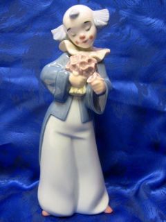 COURTEOUS CLOWN FIGURINE NAO BY LLADRO #1652