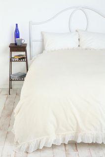 Solid Edge Ruffle Duvet Cover   Urban Outfitters