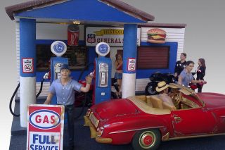 18 American Diorama General Store Auto Truck Fillin Gas Station SKU 