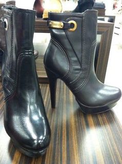 New Authentic Guess Short Boots By Marciano Havily Black Faux Leather 