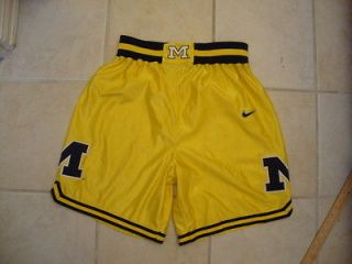   MICHIGAN WOLVERINES basketball Fab 5 Jersey sewn NIKE Shorts 36 L / XL