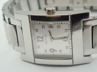Gents Stainless Steel Gucci 7700L Quartz Wrist Watch (GU17)