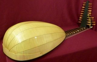 13 course Baroque Lute, modelled on Hofmann by luthier Clive Titmuss