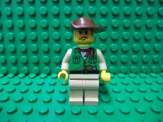 JOHNNY THUNDER LEGO ADVENTURERS FIGURE   GREEN TORSO ORIENT EXPIDITION
