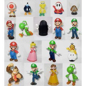 Mario 18 Figure Set Peach, Mario, Luigi, Goomba, Yoshi   Great Cake 