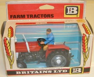 VINTAGE TOYS  MASSEY FERGUSON TRACTOR MODEL MADE BY BRITAINS IN 1975 