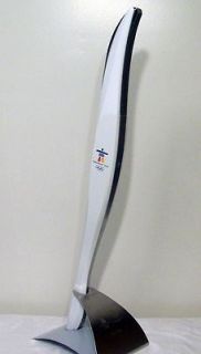 new unused authentic 2010 vancouver olympic torch from canada returns