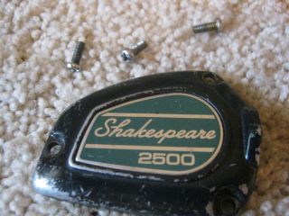 Reel Parts  Shakespeare 2500   side plate and screws   good shape