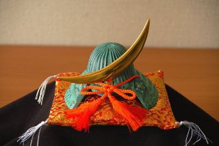 decorative miniture samurai helmet 1 masamune date from japan time