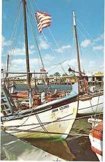   Boats along Sponge docks at Tarpon Springs, Florida Unused postcard